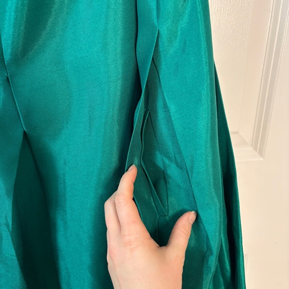 Tahari Dress with Pockets Emerald Green size 8 - Picture 11 of 11